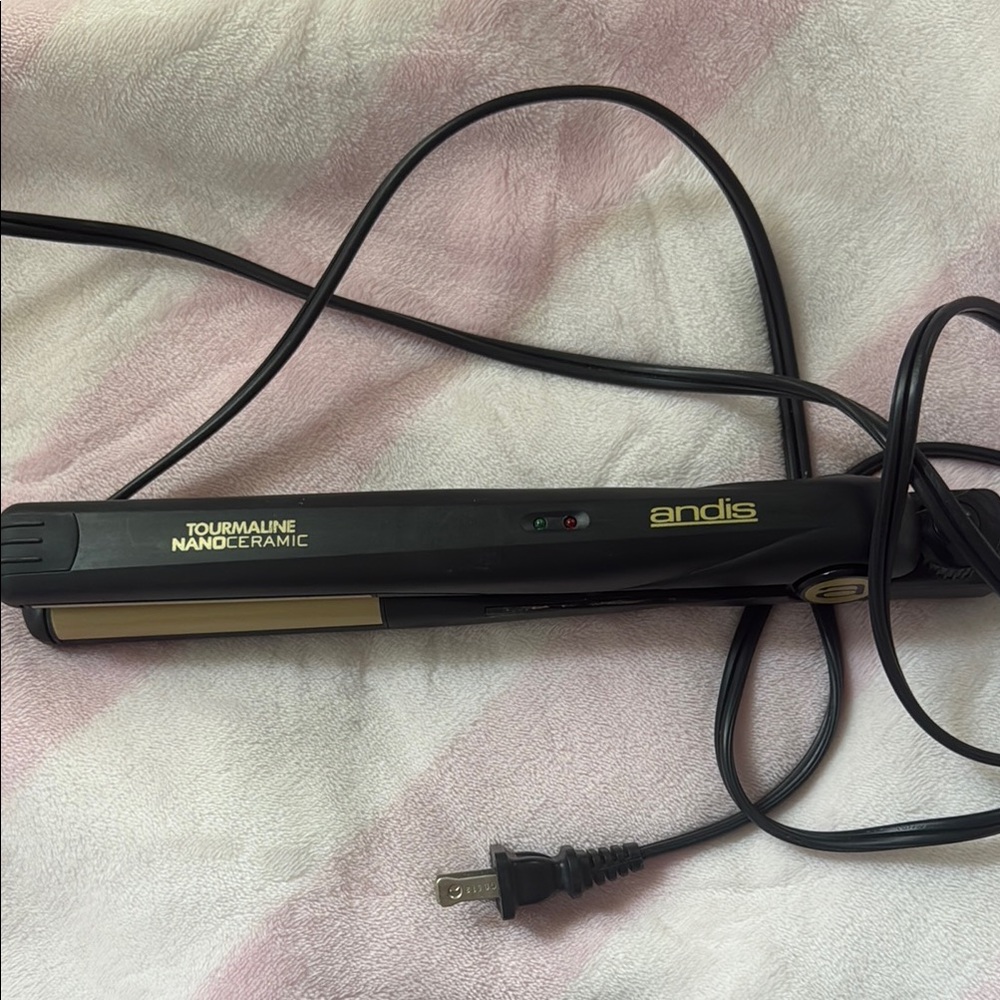 Andis Tourmaline Nano-Ceramic Straightener - Black and Gold